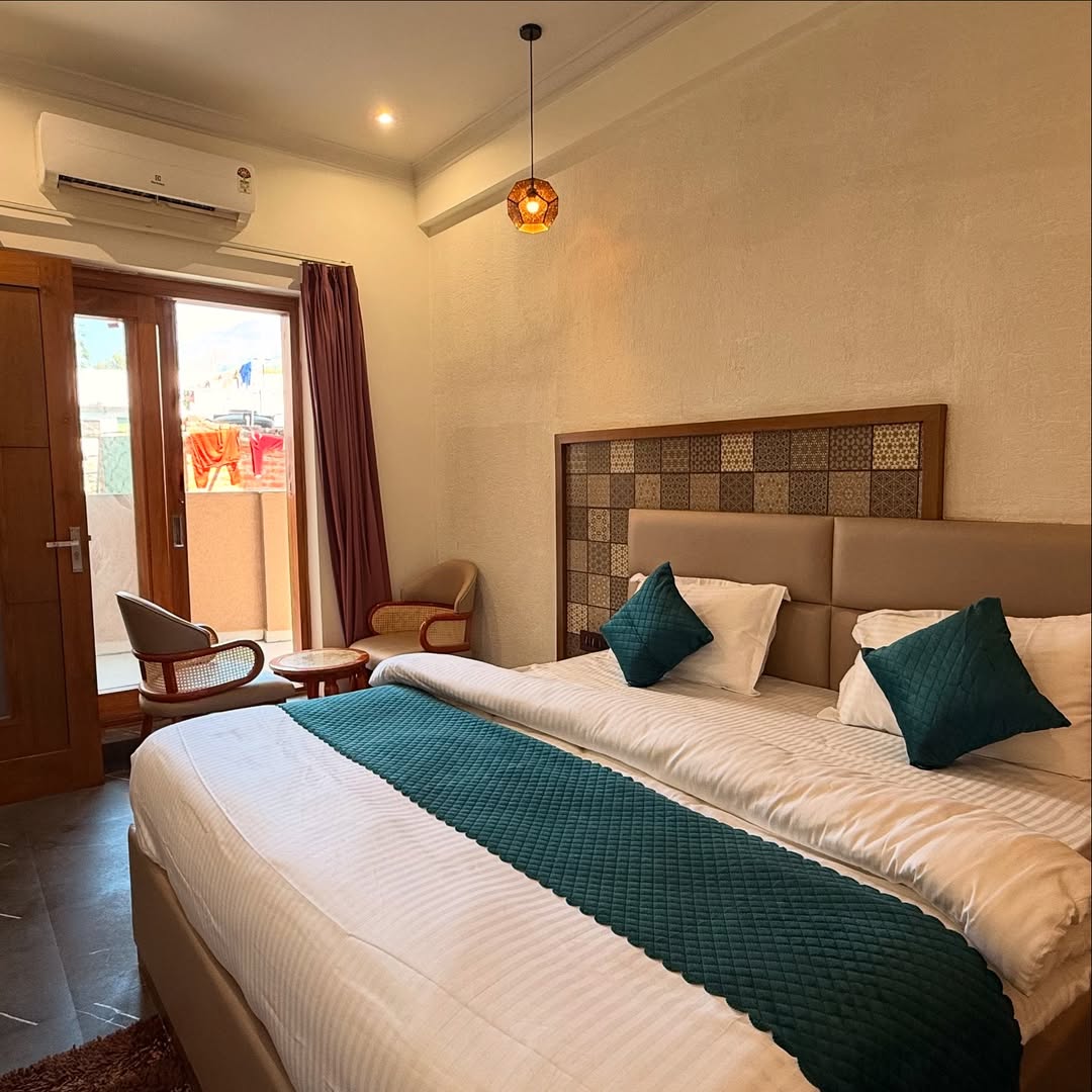Private Deluxe Room View 2