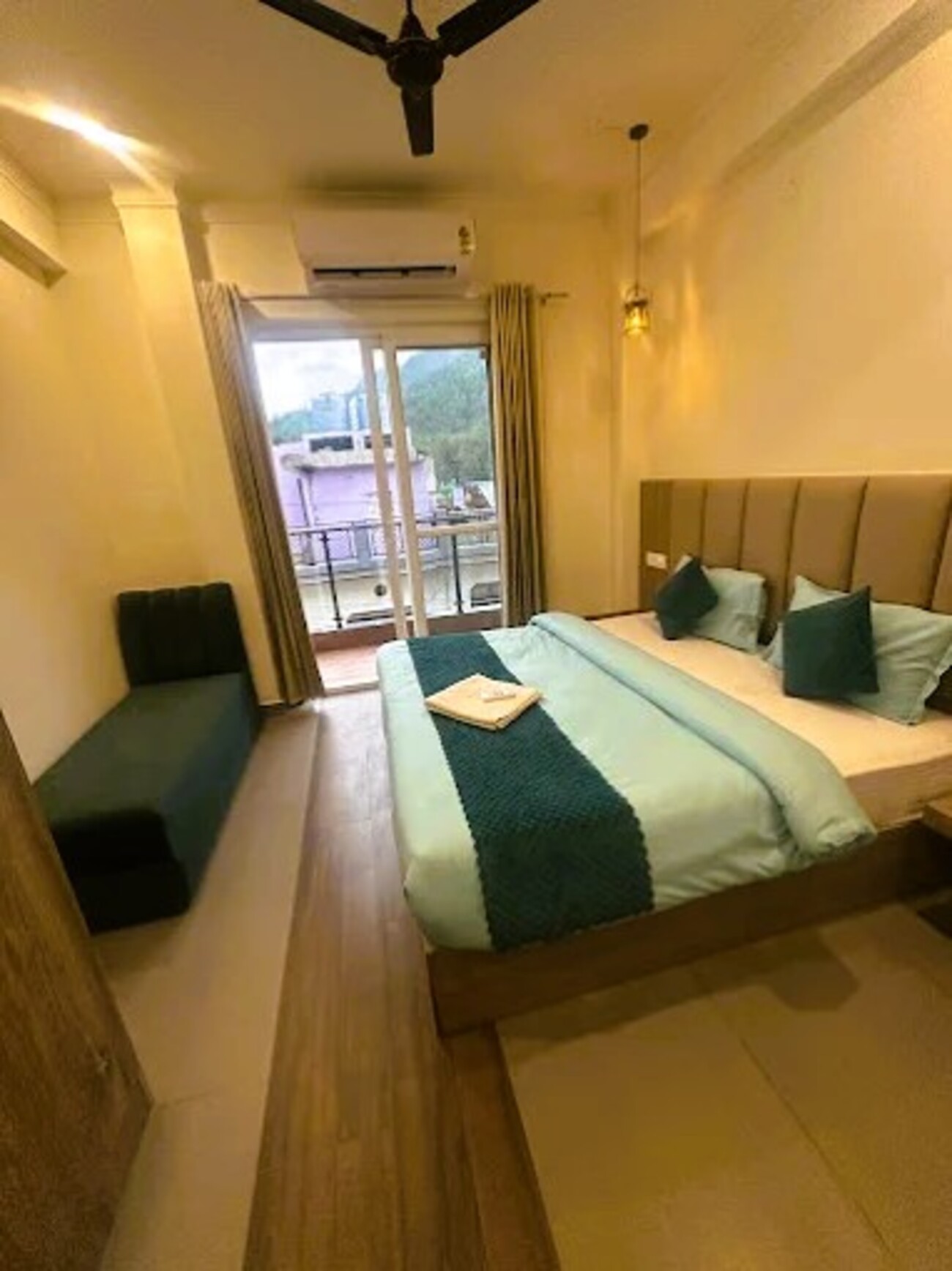 Quadruple (Group Stay) Room