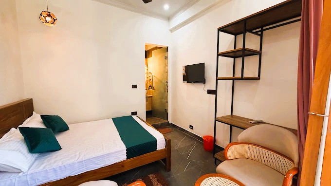 Deluxe Room View 5